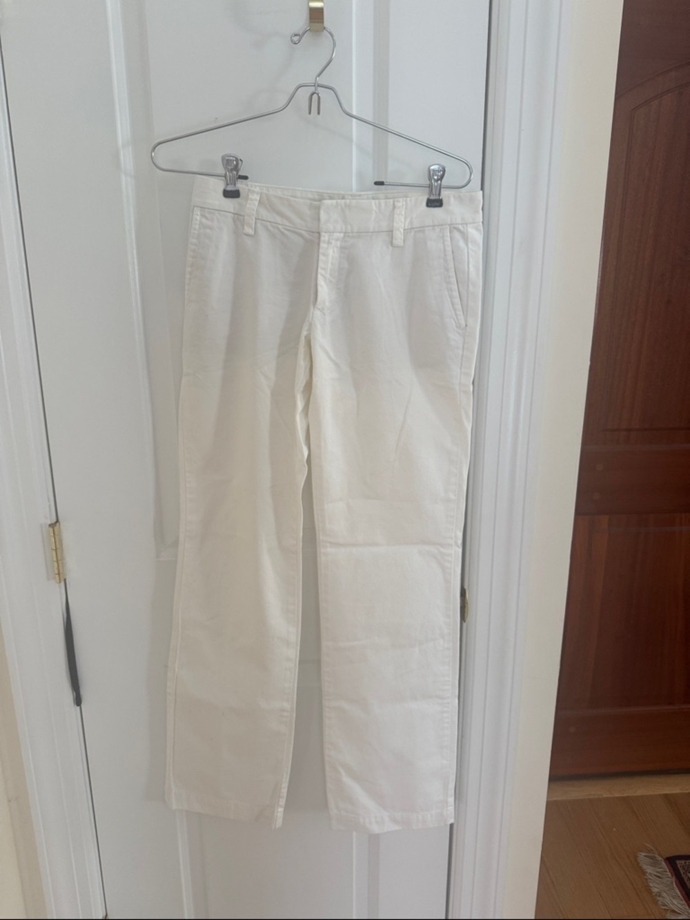 GAP size 1 White Chinos
